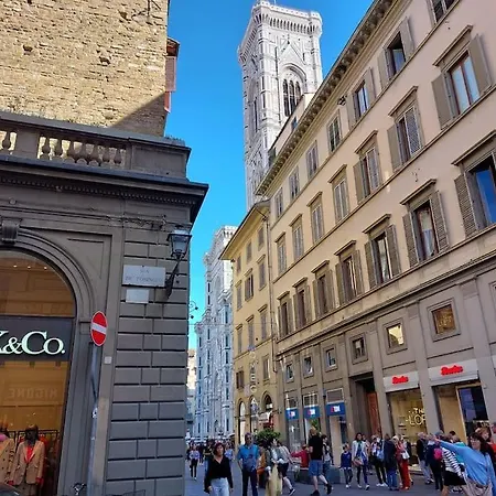 Chic Duomo Apartment Florence